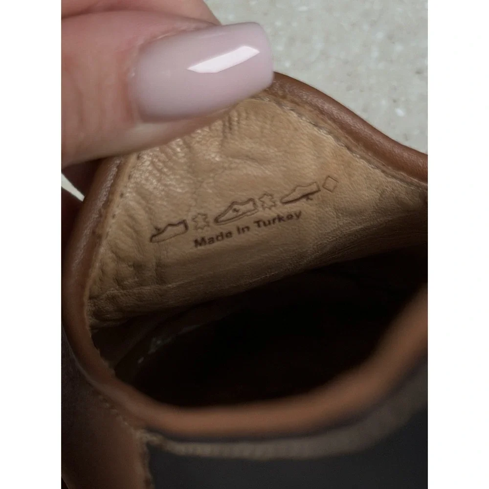 Charix Atelier Camel & Black Slip On Artisan Leather Flats Shoes‎ Sz 37 US 7